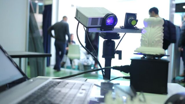 3D-scanner reading data of rotating object at festival 