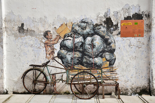 Trishaw painted by Ernest Zacharevic in Ipoh.