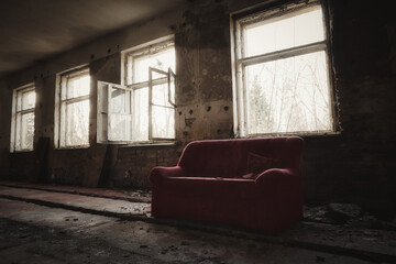 Couch - Sofa  - Verlassener Ort - Urbex / Urbexing - Lost Place - Artwork - Creepy - Lostplace -...