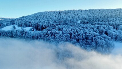 Winterliche Landschaft, Winterlandschaft mit Schnee und Nebel 