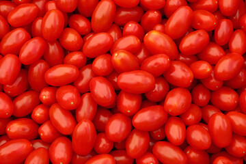 Fresh red cherry tomatos © breakingthewalls