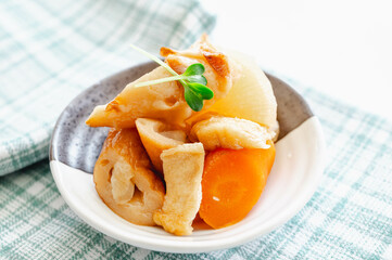 練り物と根菜の煮物