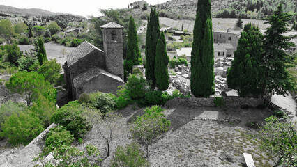 La Grasse and Villerouge, spectacular villas in the south of France