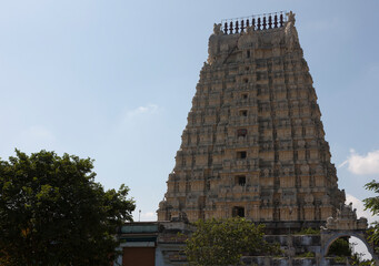 Fototapeta na wymiar India Kanchipuram Ekambaranathar temple on a sunny winter day