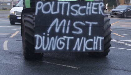 Transparent: "Politischer Mist düngt nicht!"