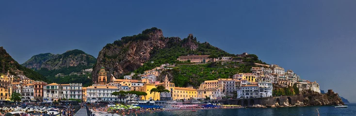 Cercles muraux Plage de Positano, côte amalfitaine, Italie Amalfi Coast, coastline along the southern edge of the Sorrentine Peninsula, Campania region. Italy 2023.