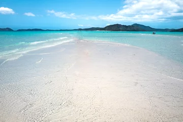 Papier Peint photo autocollant Whitehaven Beach, île de Whitsundays, Australie Whitehaven Beach is on Whitsunday Island. The beach is known for its crystal white silica sands and turquoise colored waters. Autralia, Dec 2019