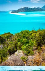Papier Peint photo Whitehaven Beach, île de Whitsundays, Australie Whitehaven Beach is on Whitsunday Island. The beach is known for its crystal white silica sands and turquoise colored waters. Autralia, Dec 2019