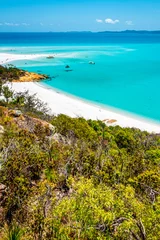 Photo sur Plexiglas Whitehaven Beach, île de Whitsundays, Australie Whitehaven Beach is on Whitsunday Island. The beach is known for its crystal white silica sands and turquoise colored waters. Autralia, Dec 2019