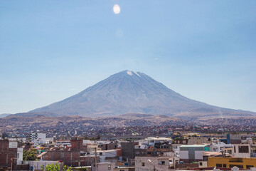Volcán Misti desde el mirador Yanahuara - Arequipa, Perú