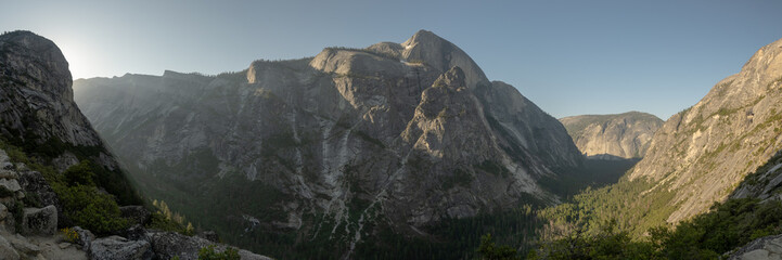 Fototapeta premium Panorama Of The Valley Below Half Dome And Snow Creek