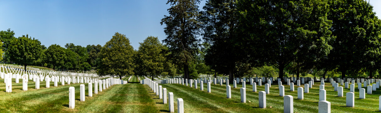 Huge panoramic view of Arlington National Cemetery, the most famous cemetery in the military world, located in Washington DC (United States).