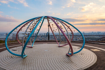 ビーナスブリッジの愛の鍵モニュメント