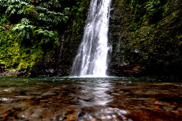 Fototapeta na wymiar Natural waterfall of the Azores