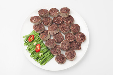  Food made by mixing meat, tofu, eggs, etc. in blood and putting them in the intestines of domestic animals and steaming or boiling them.
