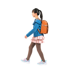 ランドセルを背負って歩く女子小学生　手作業で精密に切り抜いた背景透過写真PNG