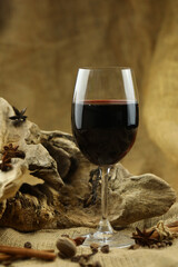 glass of wine and grapes