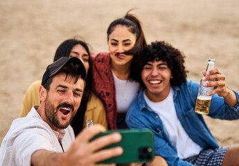 fun beach summer youth friend young woman friendship selfie photo phone smartphone taking mobile camera social smart photograph drink beer vacation - obrazy, fototapety, plakaty