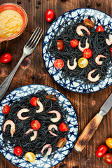 Vegan spaghetti with shrimp.