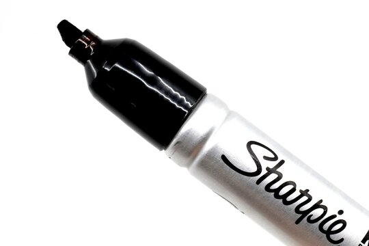 Permanent writing marker. Sharpie brand writing marker. 