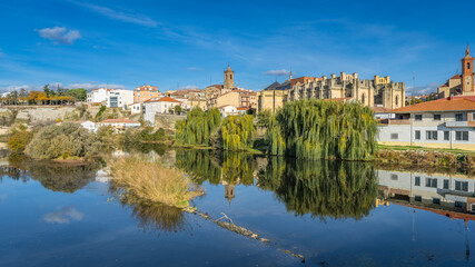 Fototapeta na wymiar View of the city of Alba de Tormes, on the banks of the Tormes River, in the province of Salamanca, in Spain
