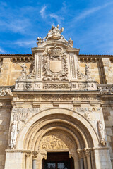 Fototapeta na wymiar Facade of the Basilica of San Isidoro in the city of Leon, in Spain