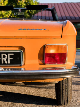 Feu arri&egrave;re d'une Peugeot 304