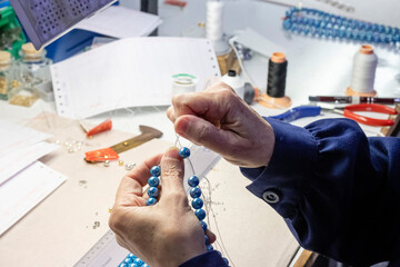 control y seleccion de las perlas, fabrica de Perlas Orquidea, Montuiri, Mallorca, Balearic...