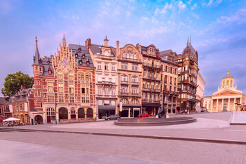 Typical belgian houses on Mont des Arts area at night in Brussels, Belgium - obrazy, fototapety, plakaty