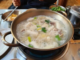 chicken soup with rice korean food