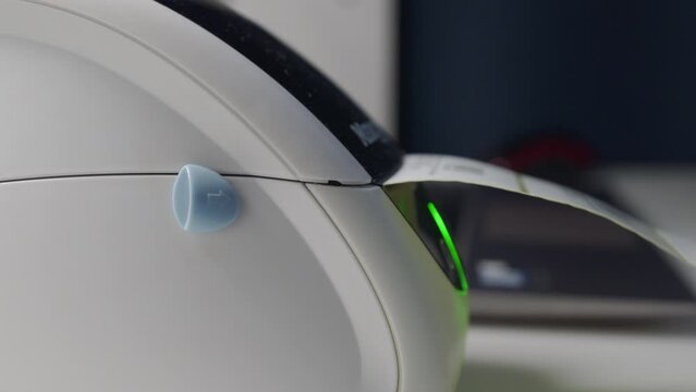 thermal shipping barcode label printer printing labels