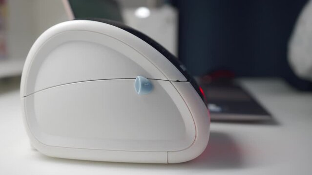 thermal shipping barcode label printer printing labels