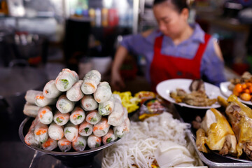 Psar Thmei Central Market. Street food.