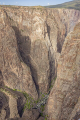 The Gunnison River pressed between de walls of the Black Canyon seen from Big Island View on the...