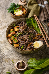 Soba noodle with tofu and mushroom