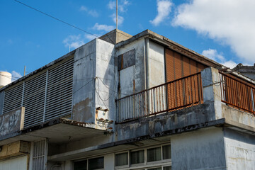 Fototapeta na wymiar 日本の沖縄県の古くてとても美しい建物