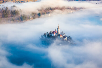 Fototapeta premium amazing sunrise at lake Bled from Ojstrica viewpoint, Slovenia, Europe - travel background