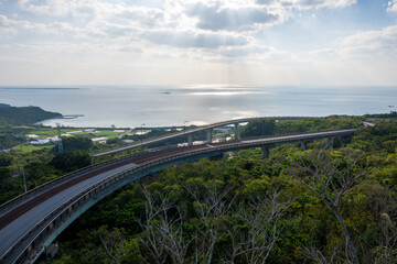 日本の沖縄県のニライカナイ橋の美しい景色