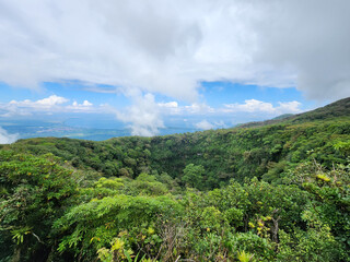 Fototapeta na wymiar Rainforest in Mombacho volcano crater