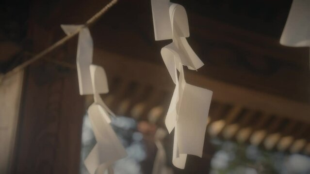 神社に飾られている紙垂（4K動画）