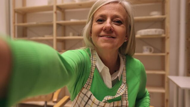 ceramics and crafts workshop online class, streaming, blogger, senior woman influencer