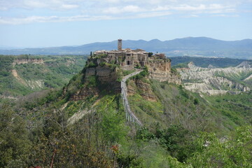 Civita di Bagnoregio, petit village pittoresque de la province de Viterbe en Italie 