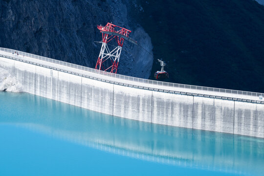 Seilbahn an Staumauer, L&uuml;nersee, &Ouml;sterreich