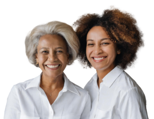 Dos mujeres sonriendo afroamericanas, madre e hija