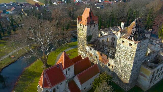 Ruine Pottendorf - Drohnenflug