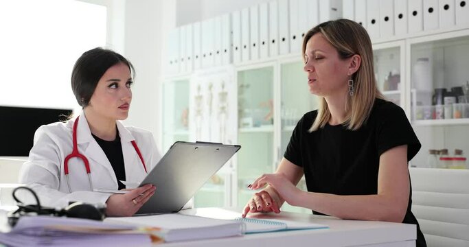 Female patient complains about deteriorating health