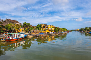 Fototapeta na wymiar Scenery of the riverbank of Hoi An ancient town, an unesco heritage site in Vietnam