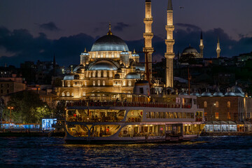 Fototapeta na wymiar New Mosque (Yeni Cami). Istanbul, Turkey