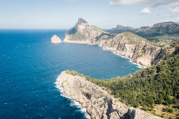 Es Colomer, Majorque. Paysage rocheux à Majorque. Littoral méditerranée Baléares. ïle sauvage au milieu de la mer.
