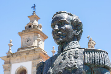 Fototapeta na wymiar statue in honor of D.Luis in the square of Covilhã-portugal.
